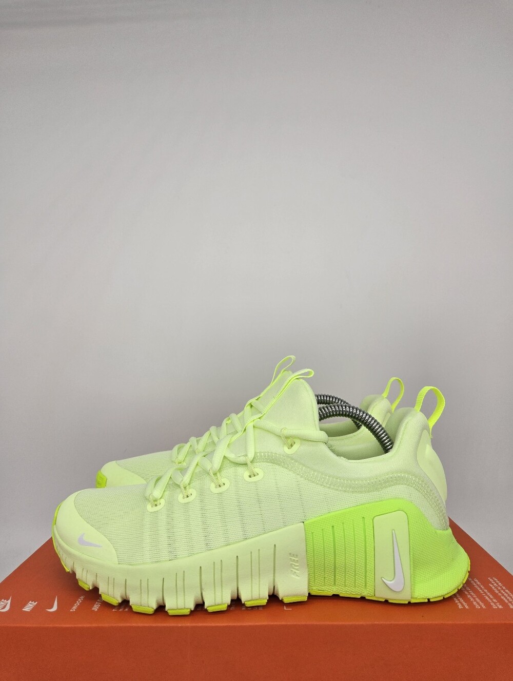 Nike Women's Free Metcon 6 Barely Volt Glow White Workout Shoes Size 6.5